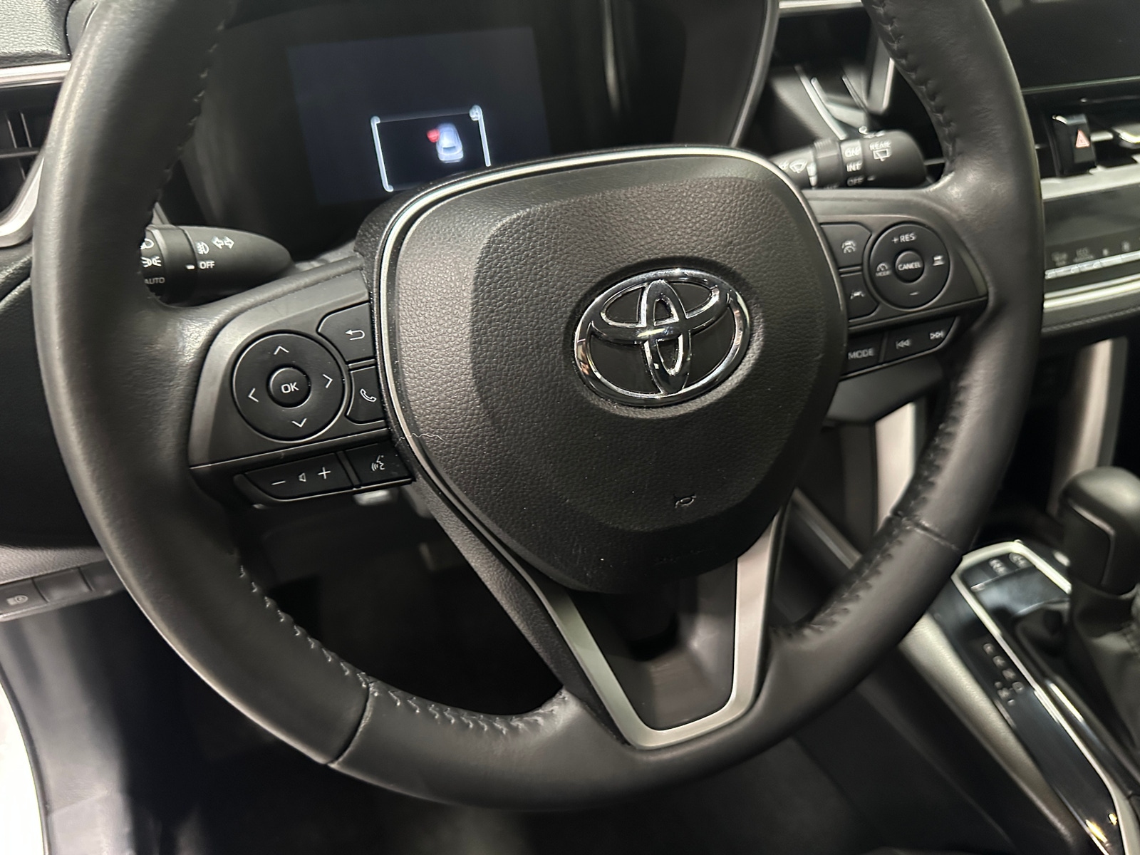 Thumbnail: 2023 Toyota Corolla Cross - 4