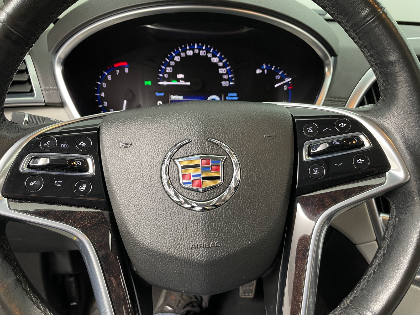 Thumbnail: 2016 Cadillac SRX - 4