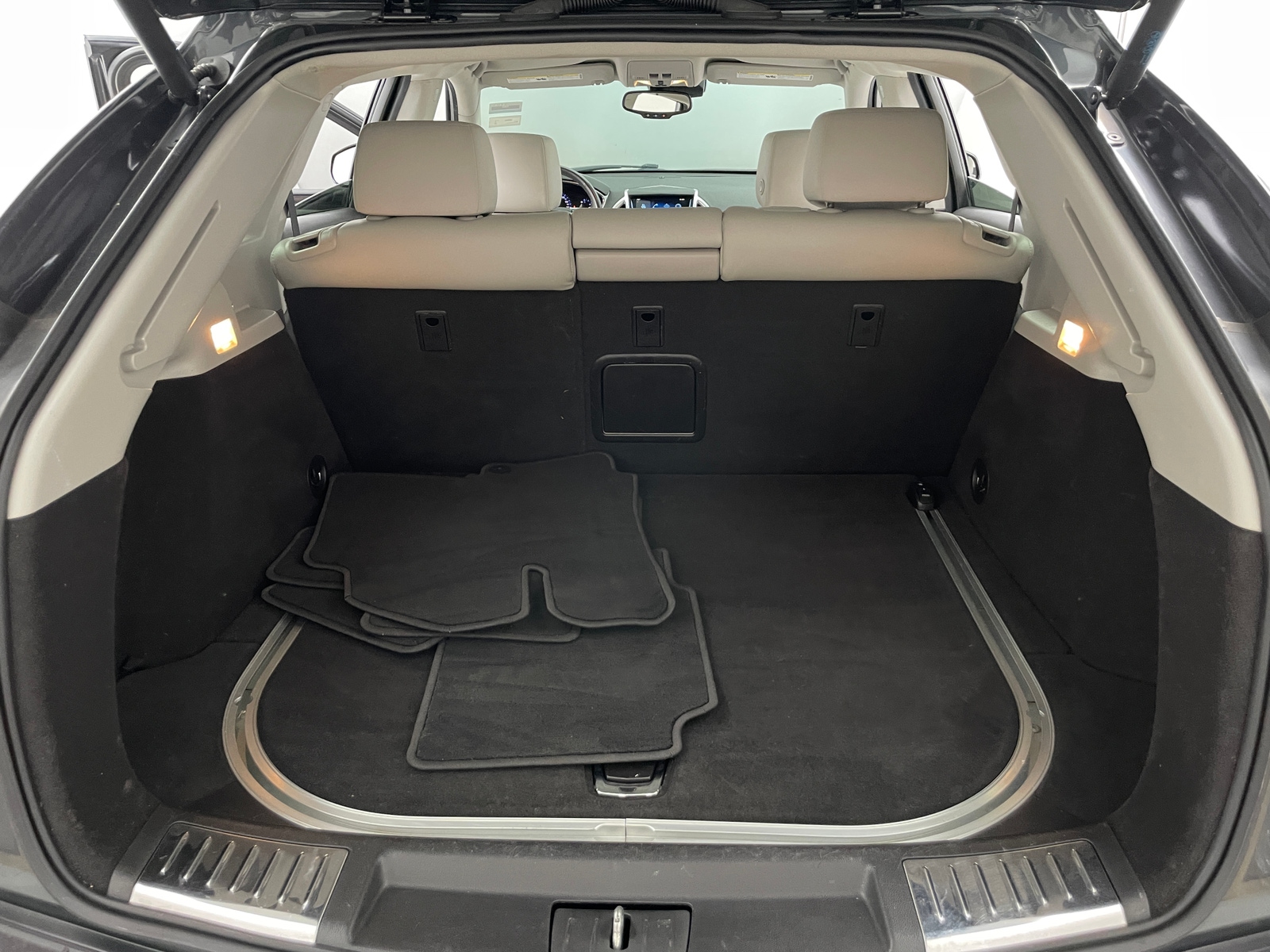 Thumbnail: 2016 Cadillac SRX - 6