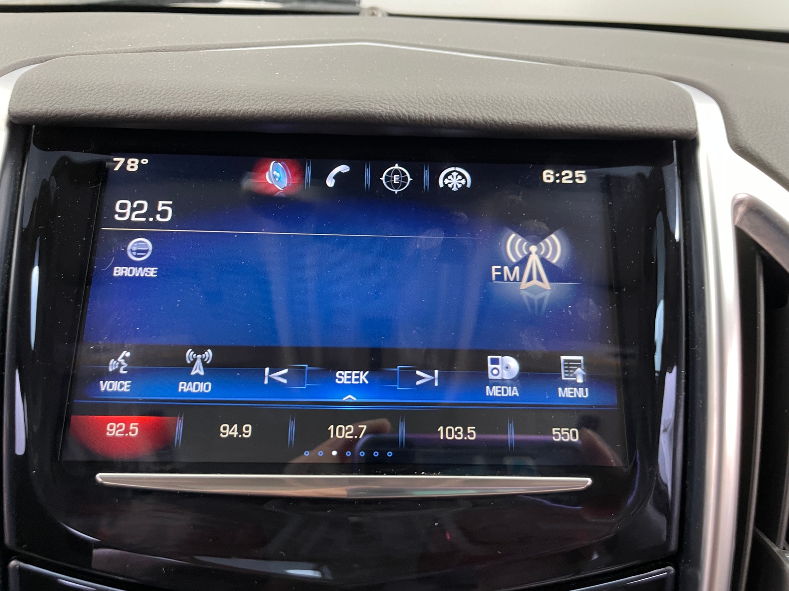 Thumbnail: 2016 Cadillac SRX - 3