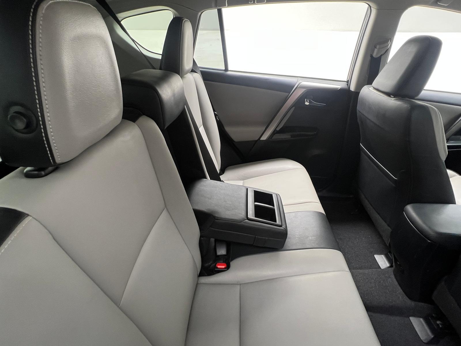 Thumbnail: 2016 Toyota RAV4 - 5