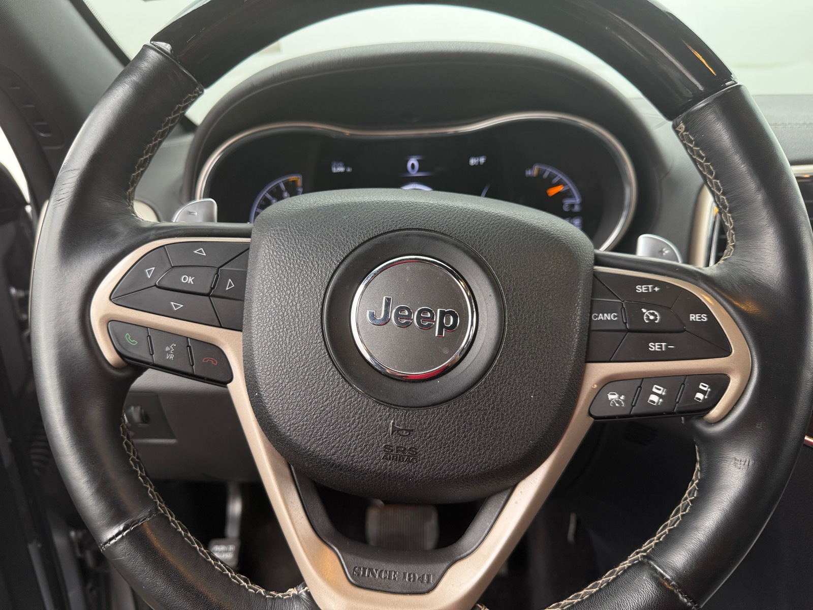 Thumbnail: 2017 Jeep Grand Cherokee - 4