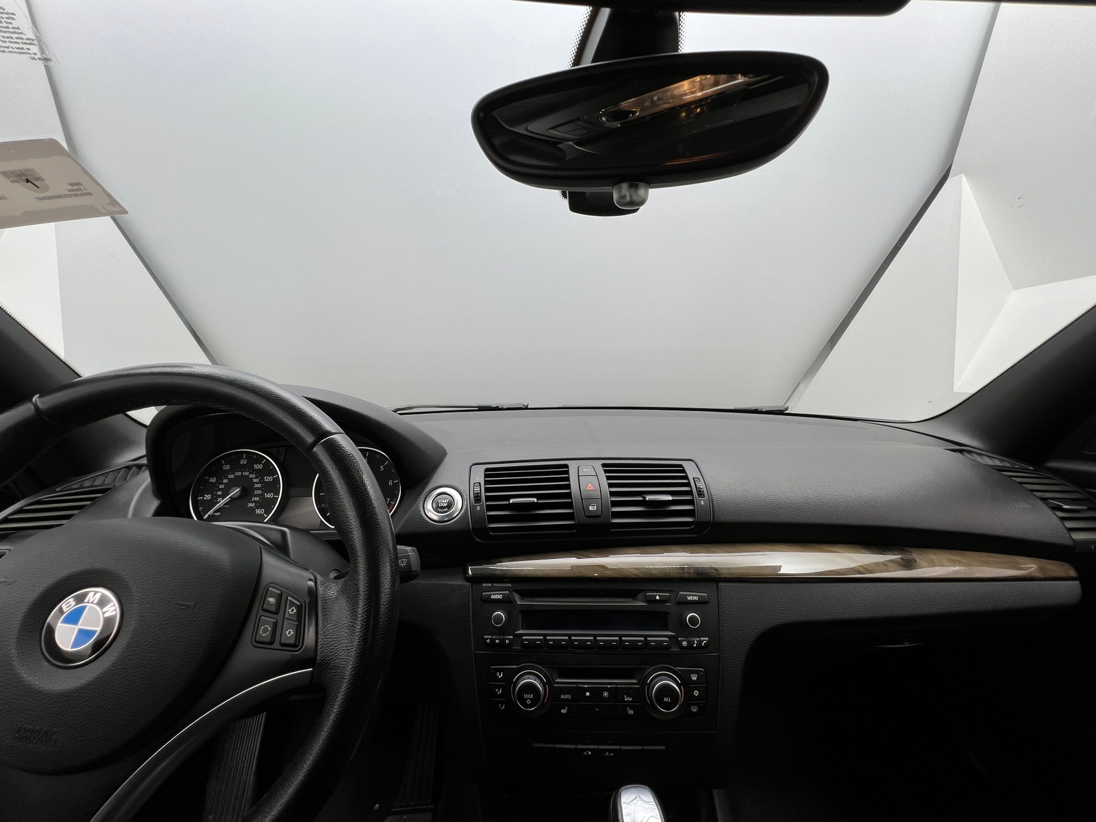 Thumbnail: 2011 BMW 1 Series - 2