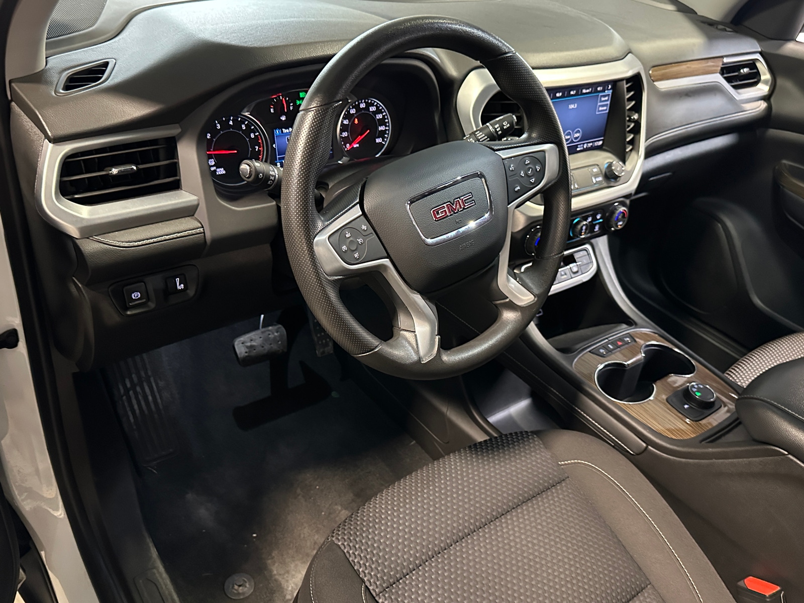 Thumbnail: 2023 GMC Acadia - 3