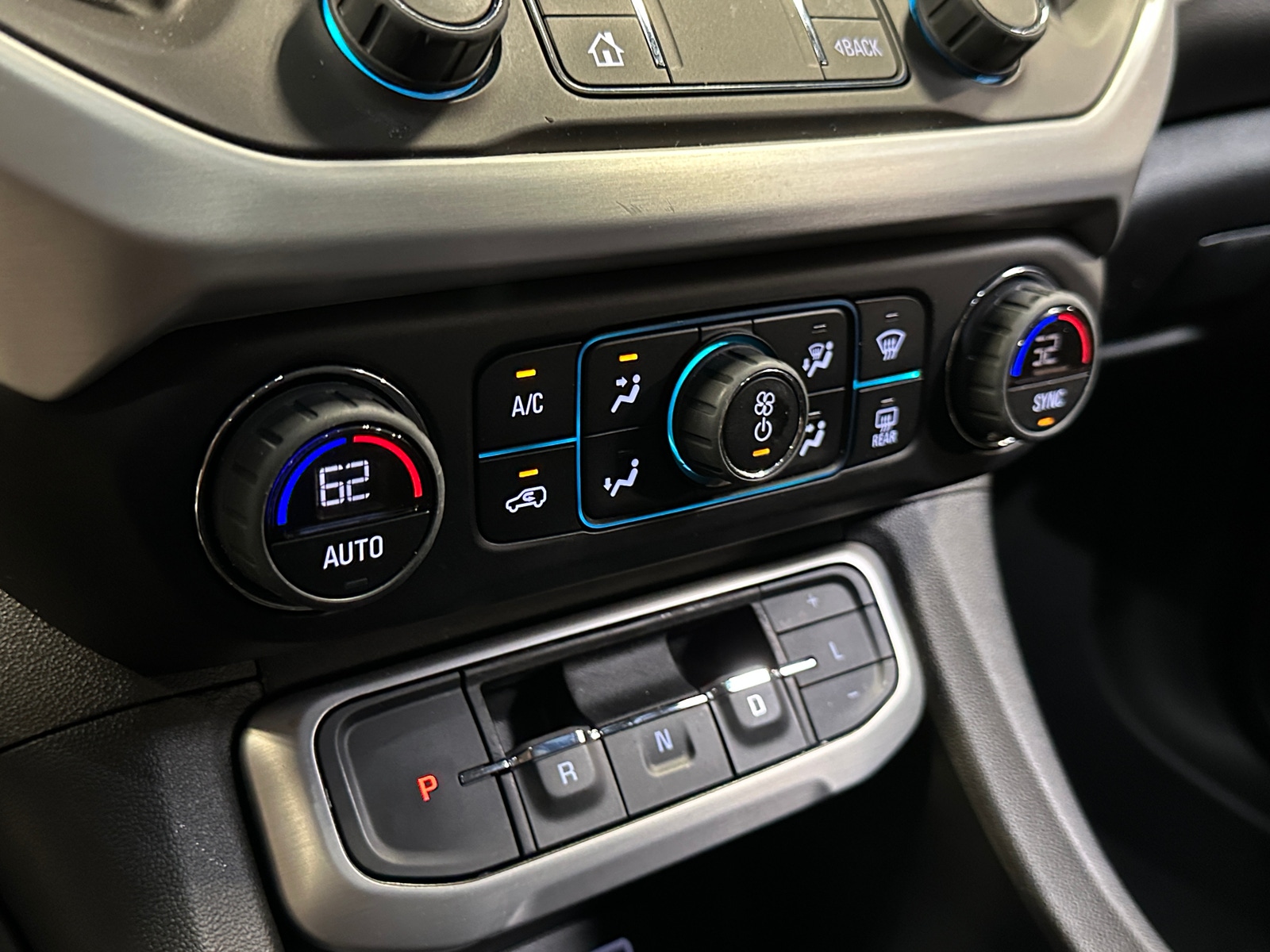 Thumbnail: 2023 GMC Acadia - 4