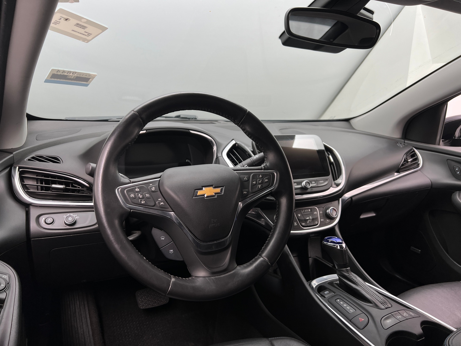 Thumbnail: 2018 Chevrolet Volt - 2