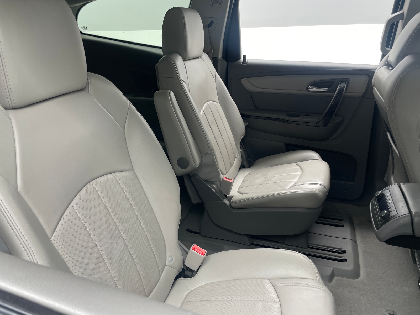 Thumbnail: 2015 Chevrolet Traverse - 5
