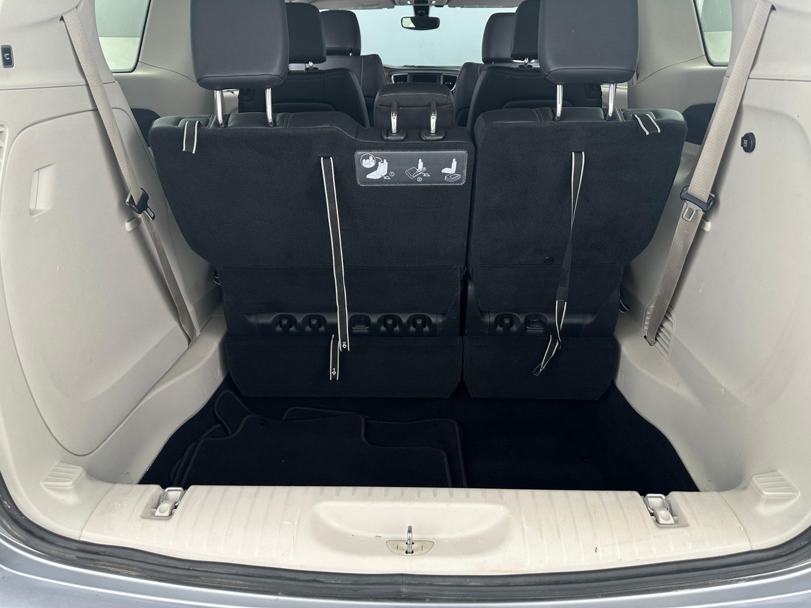 Thumbnail: 2019 Chrysler Pacifica - 6