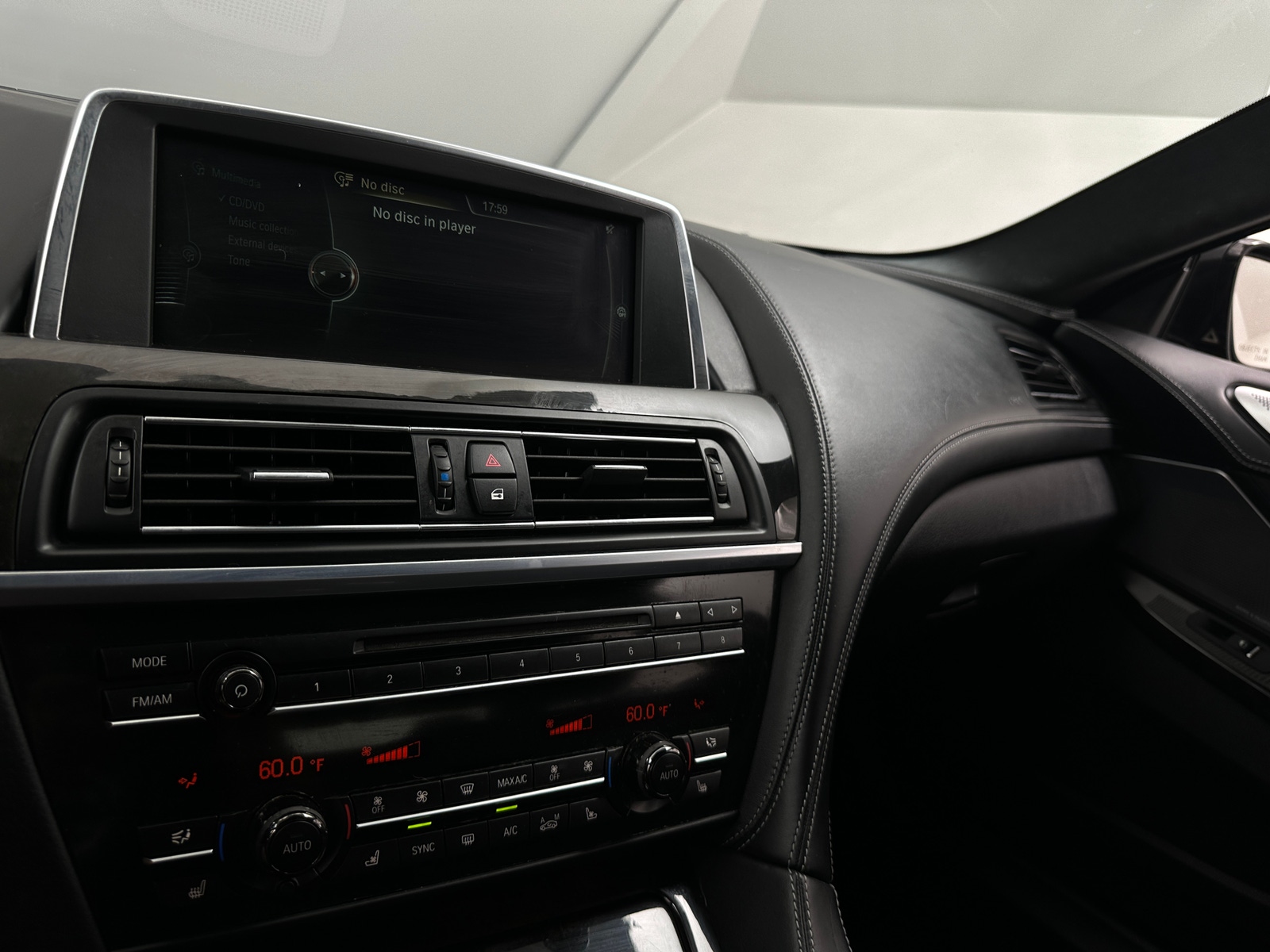 Thumbnail: 2015 BMW 6 Series - 3