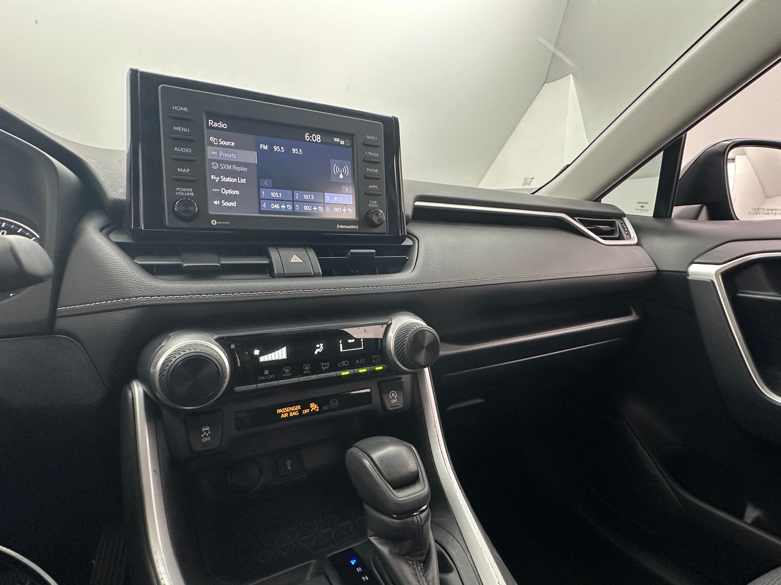 Thumbnail: 2020 Toyota RAV4 - 4