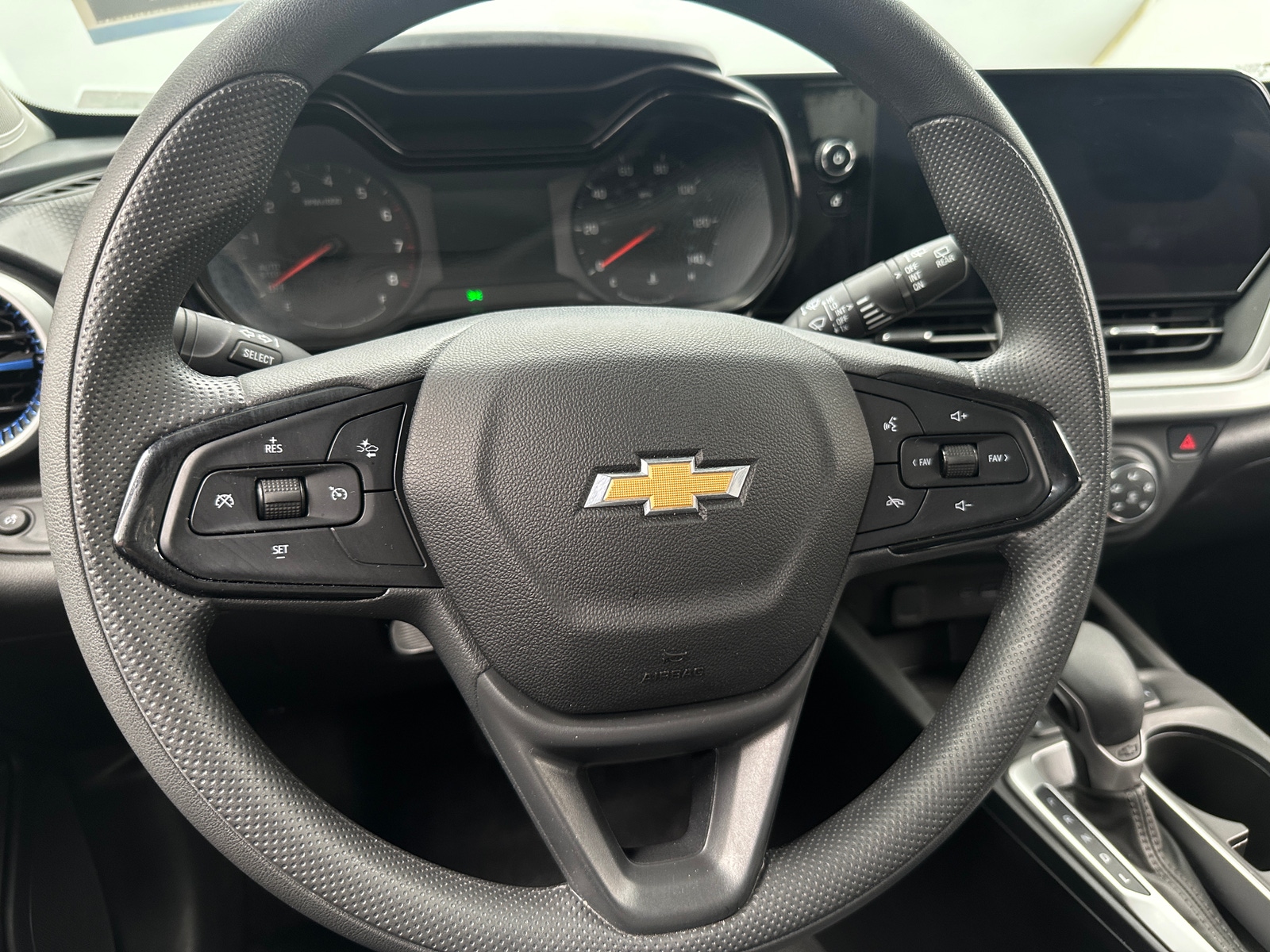 Thumbnail: 2025 Chevrolet Trax - 5