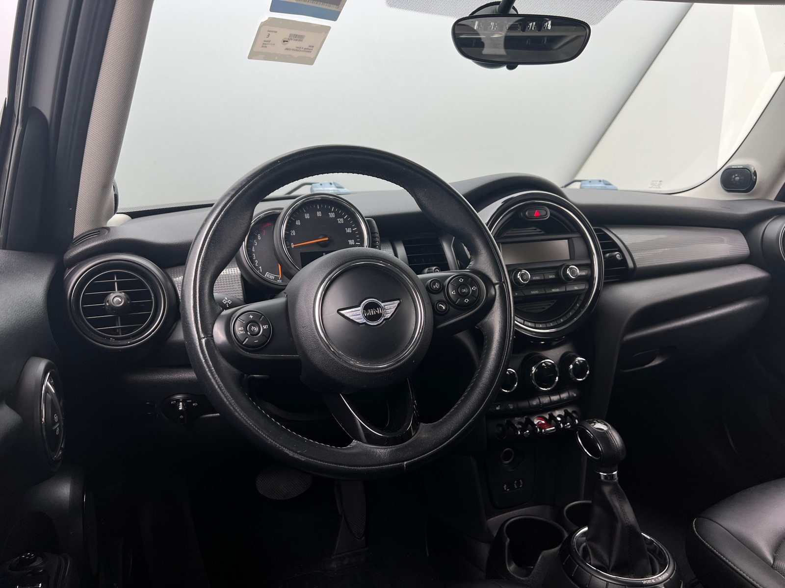 Thumbnail: 2016 MINI Cooper Hardtop - 2