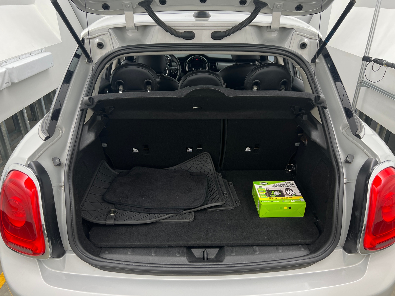 Thumbnail: 2016 MINI Cooper Hardtop - 6