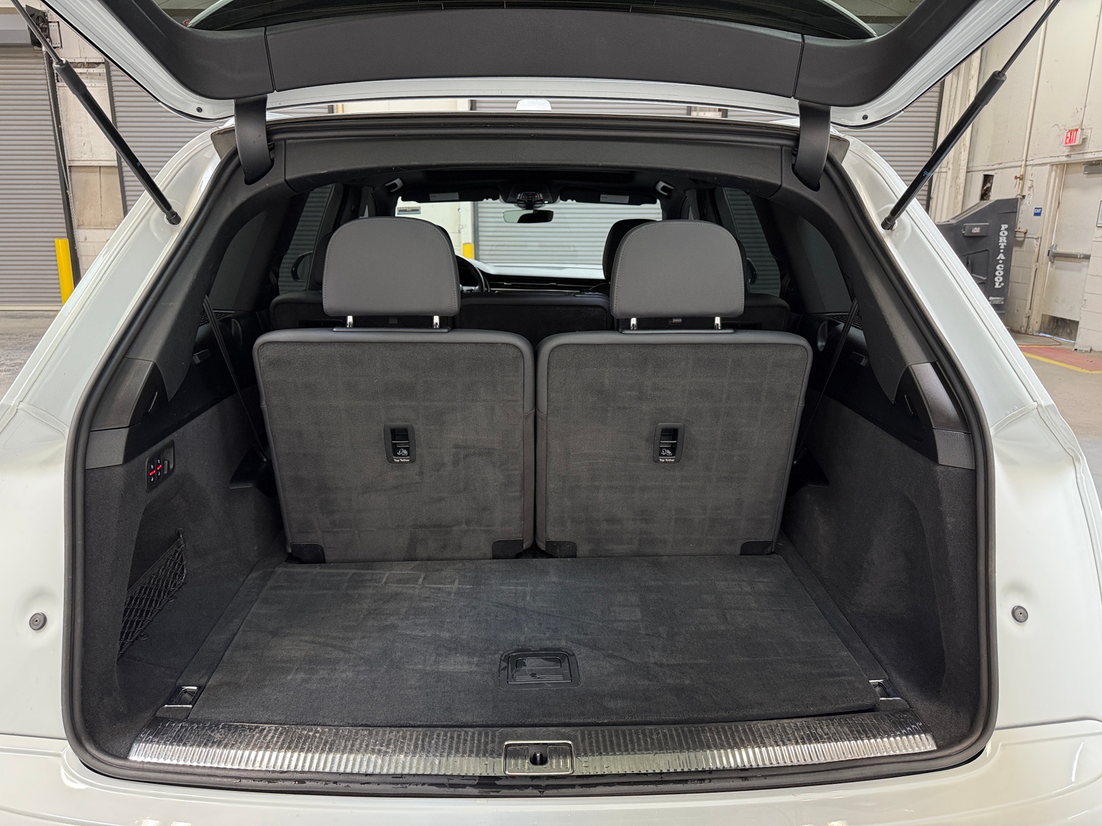Thumbnail: 2021 Audi Q7 - 6