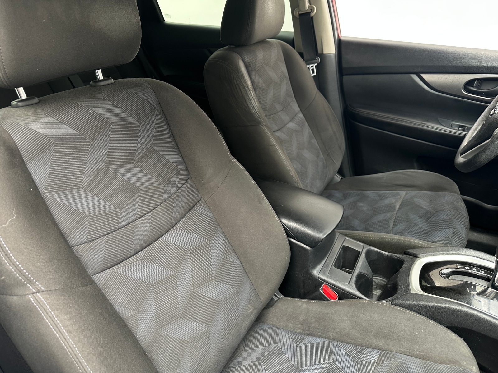 Thumbnail: 2016 Nissan Rogue - 2