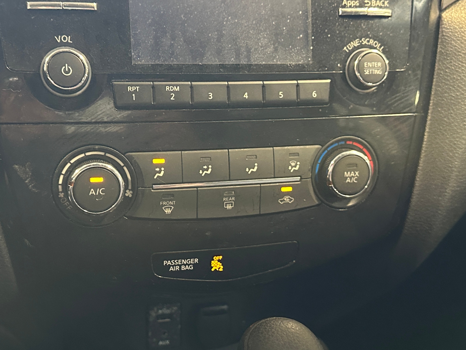 Thumbnail: 2016 Nissan Rogue - 4