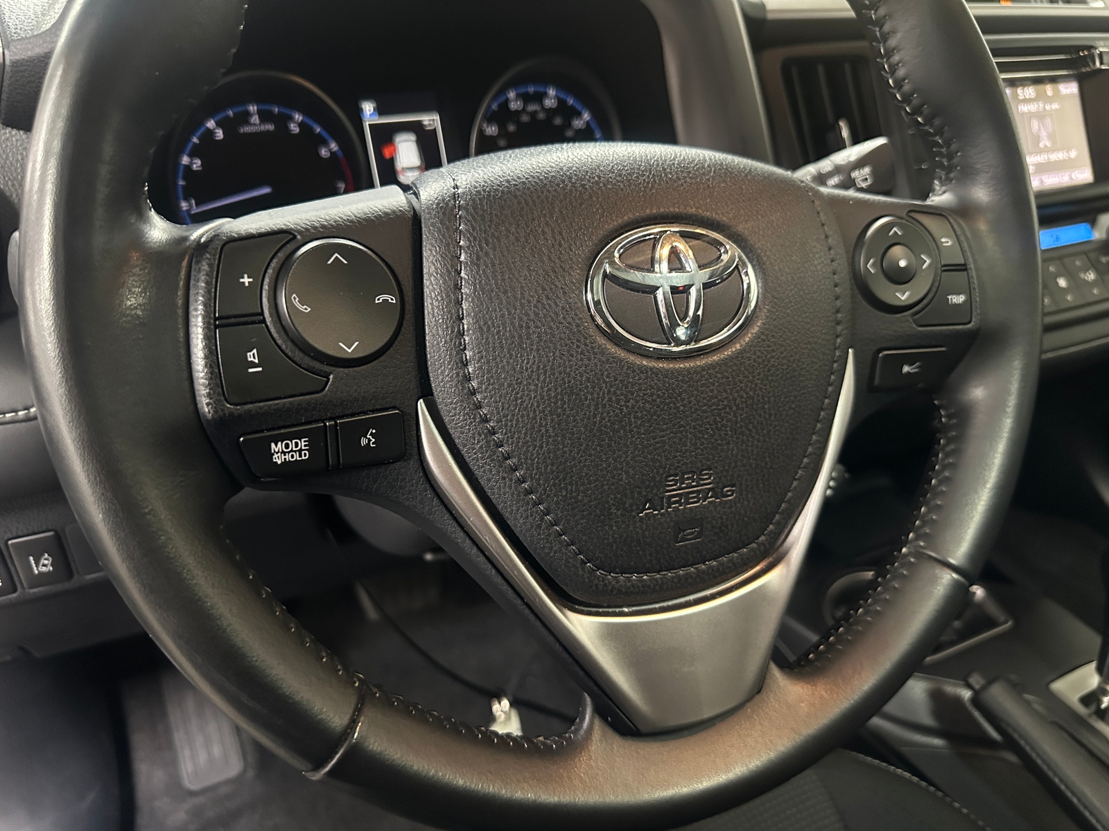 Thumbnail: 2018 Toyota RAV4 - 5