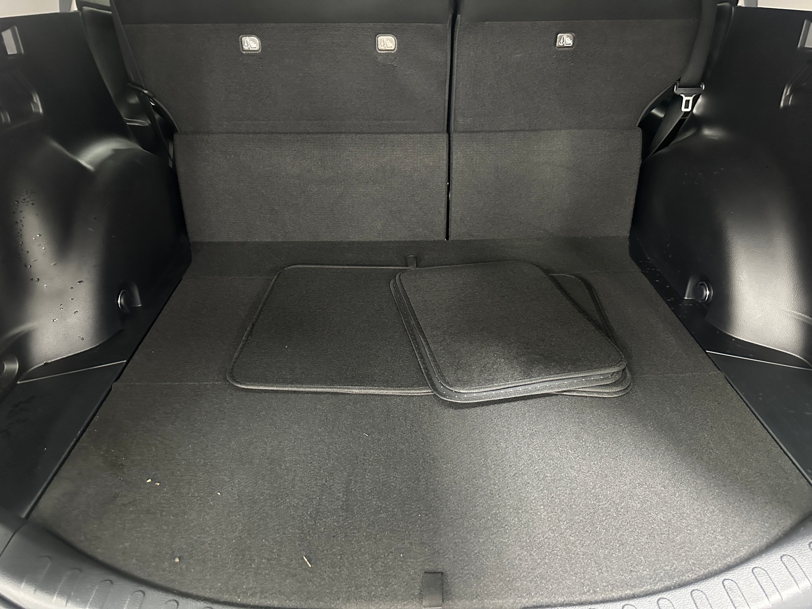 Thumbnail: 2018 Toyota RAV4 - 7