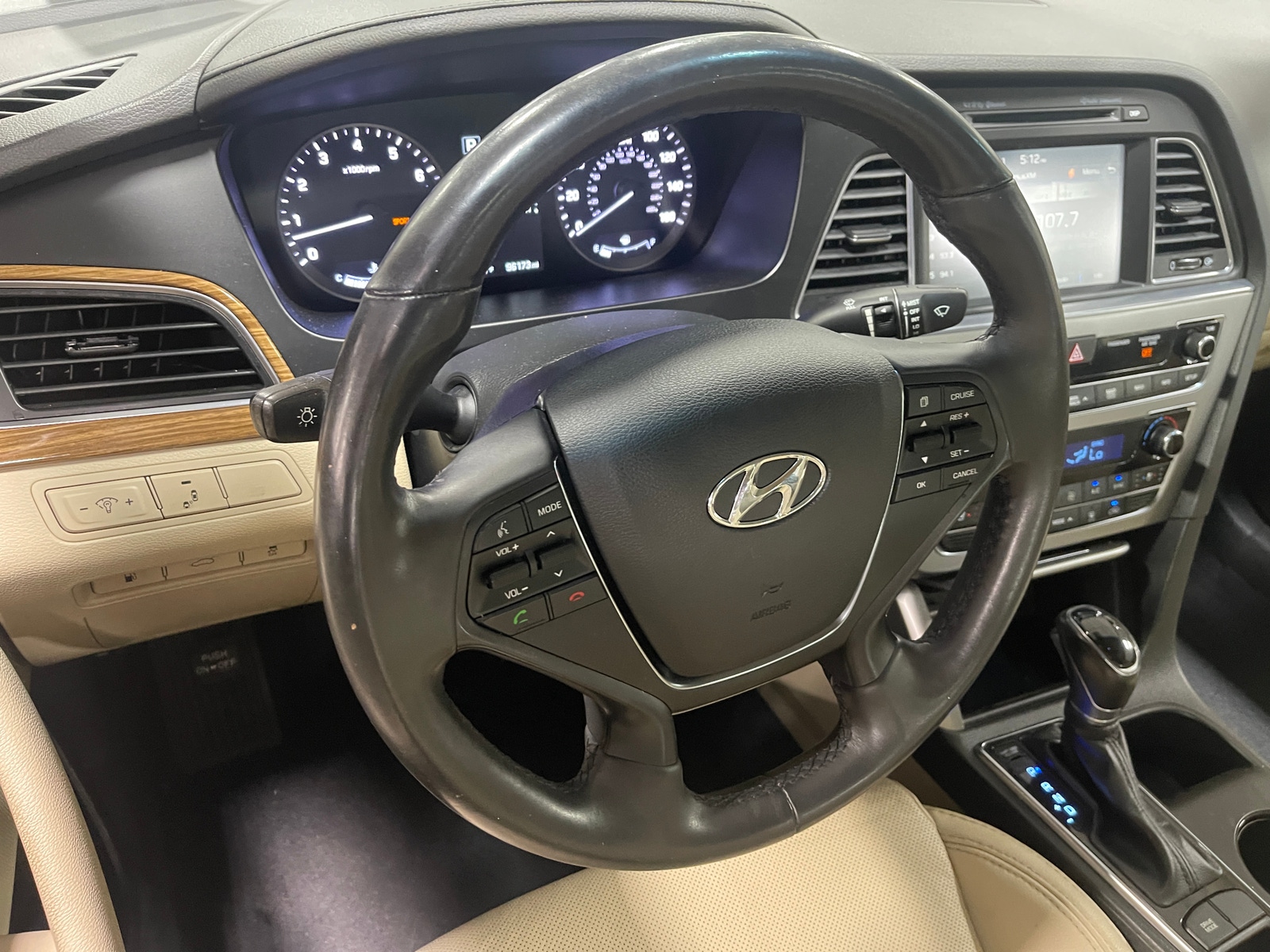 Thumbnail: 2015 Hyundai Sonata - 4