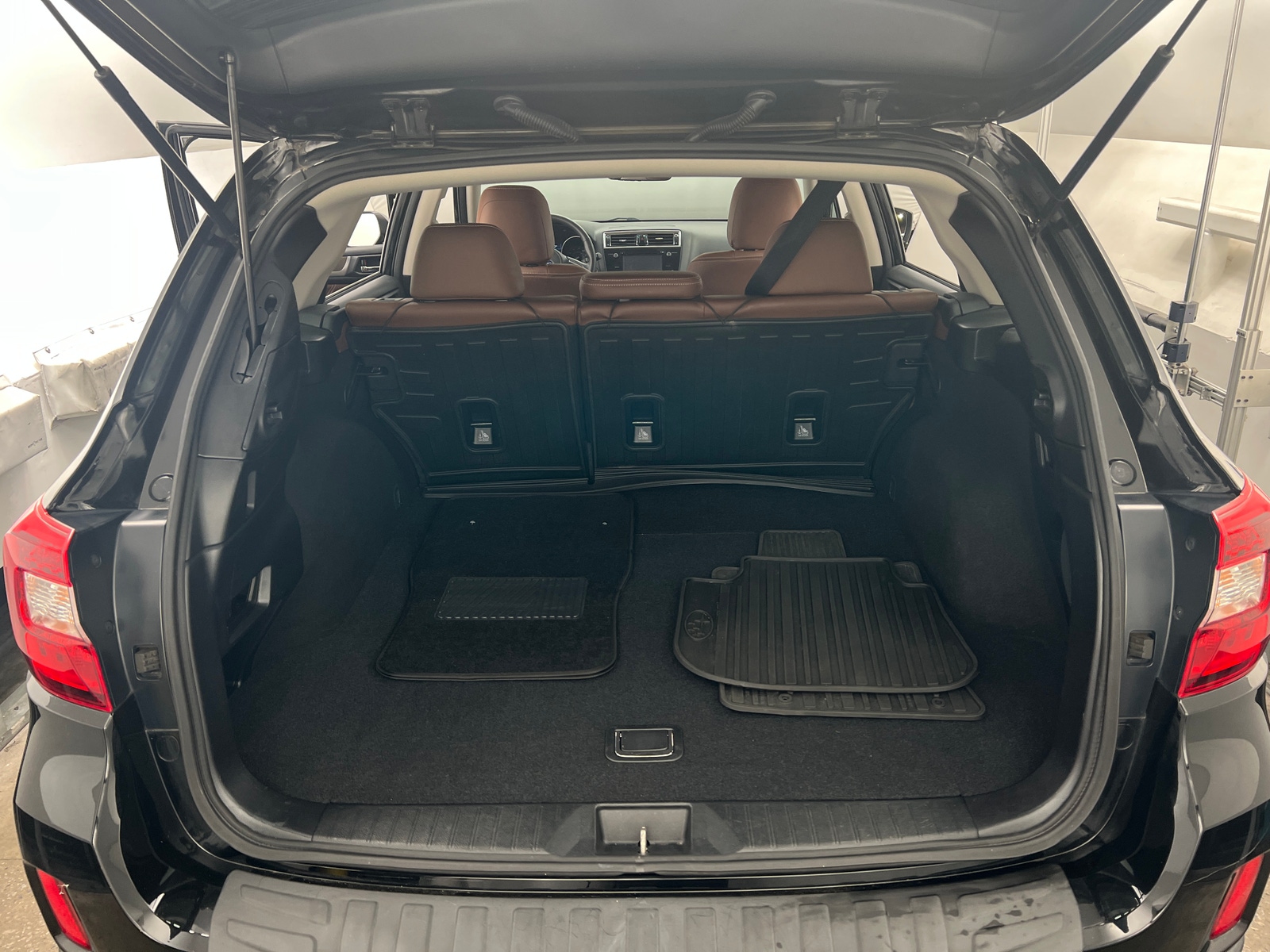 Thumbnail: 2017 Subaru Outback - 6