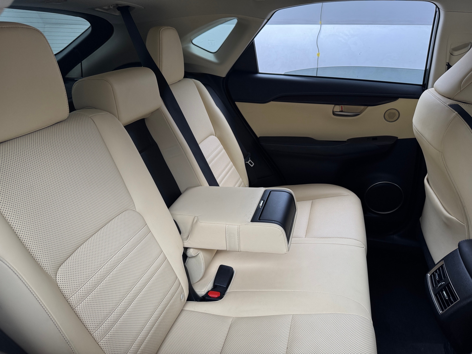 Thumbnail: 2015 Lexus NX - 5