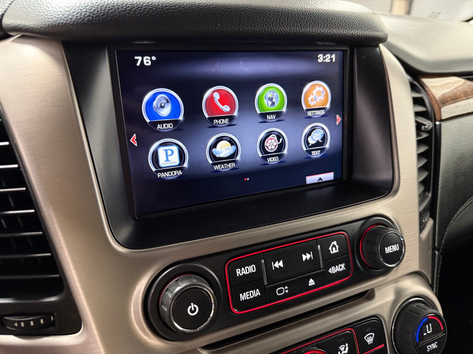 Thumbnail: 2015 GMC Yukon XL - 3