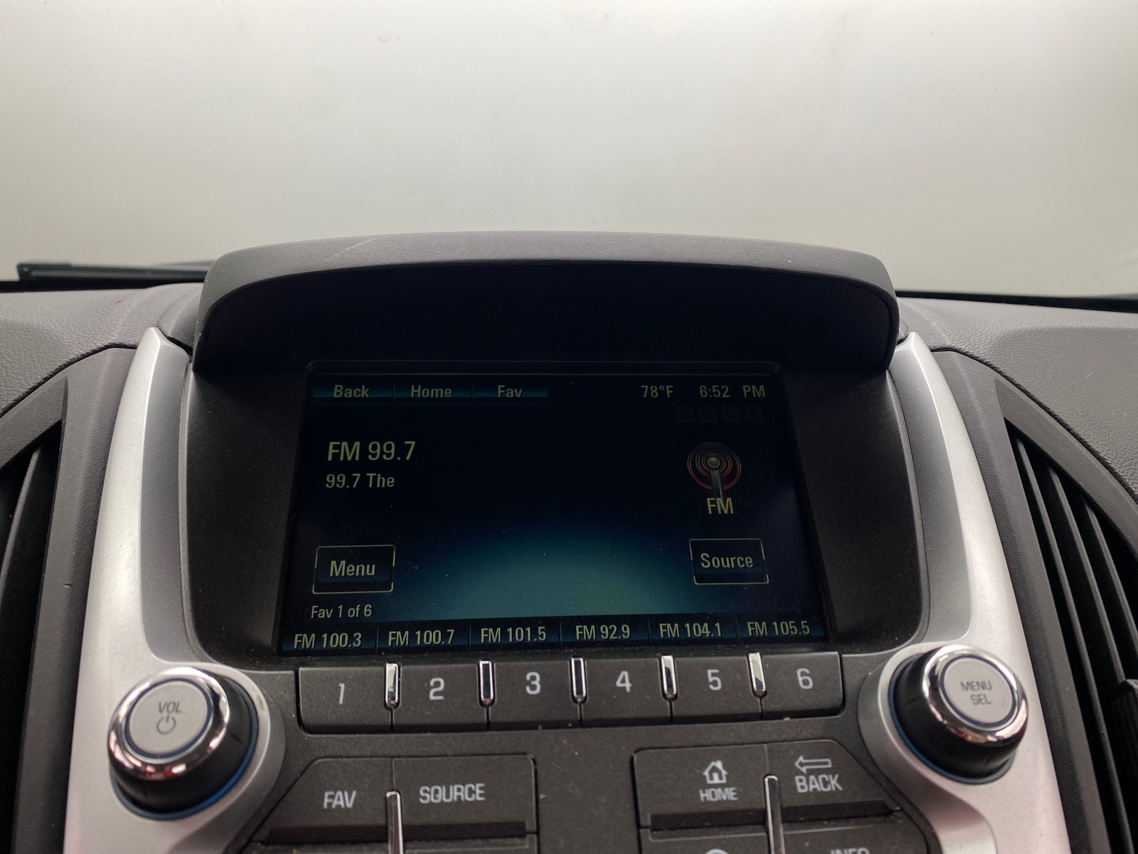 Thumbnail: 2017 Chevrolet Equinox - 4