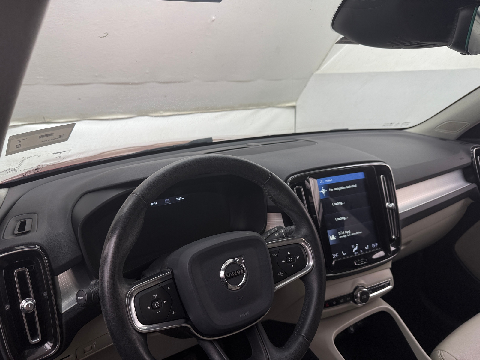 Thumbnail: 2020 Volvo XC40 - 2