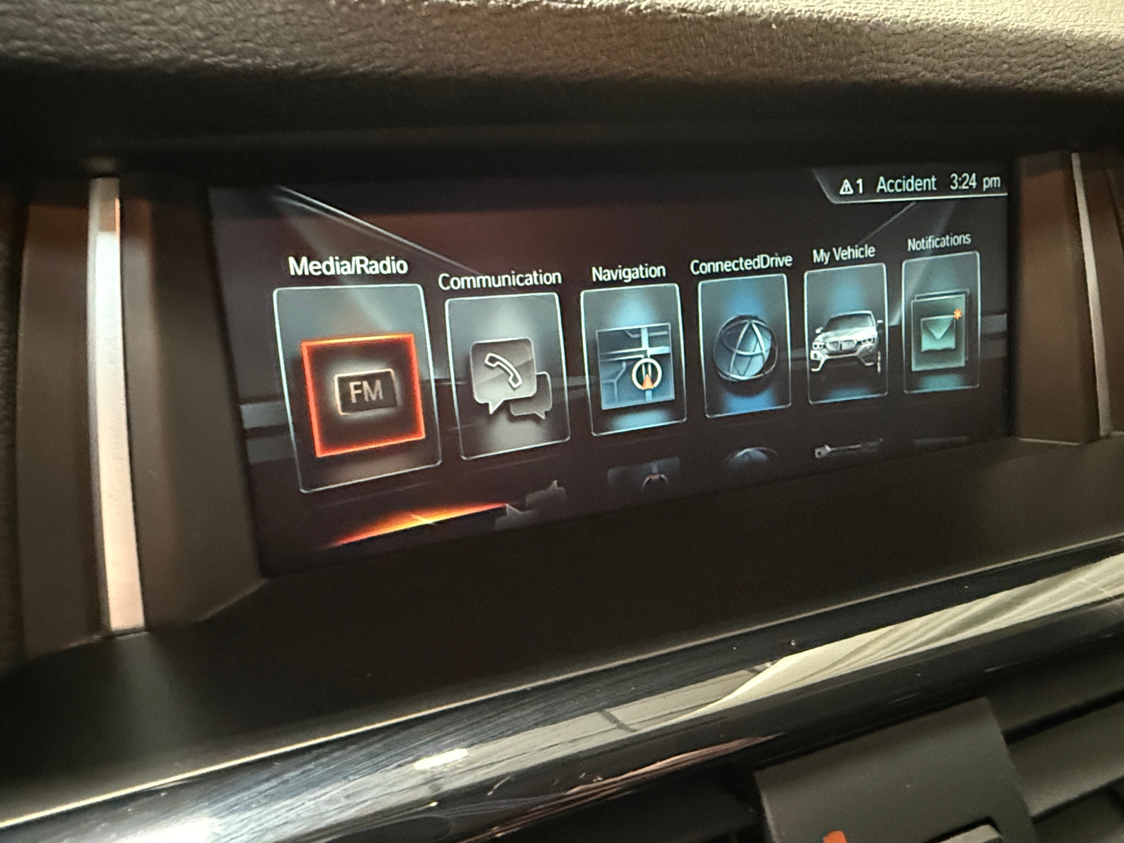Thumbnail: 2017 BMW X4 - 3