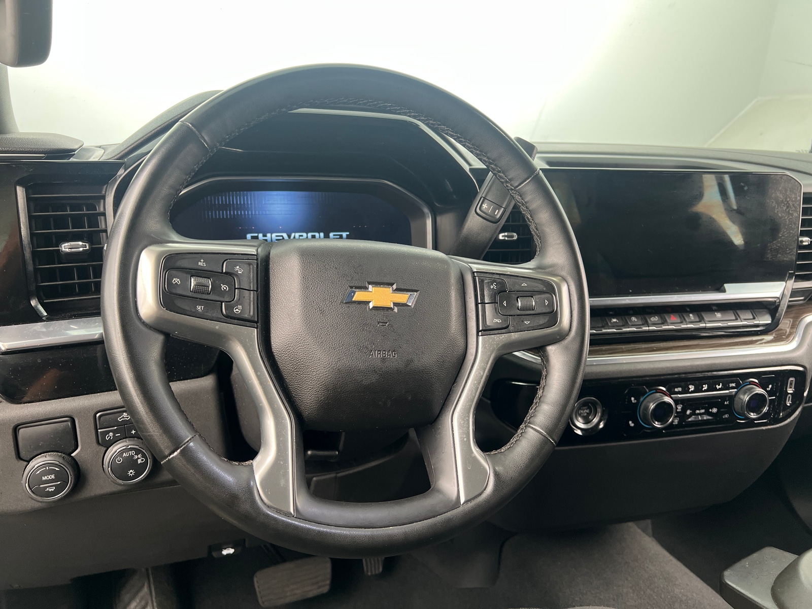 Thumbnail: 2024 Chevrolet Silverado 1500 - 5