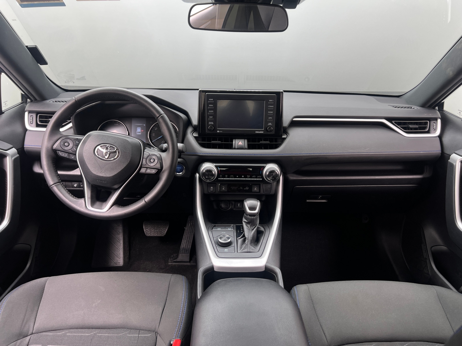 Thumbnail: 2022 Toyota RAV4 - 3