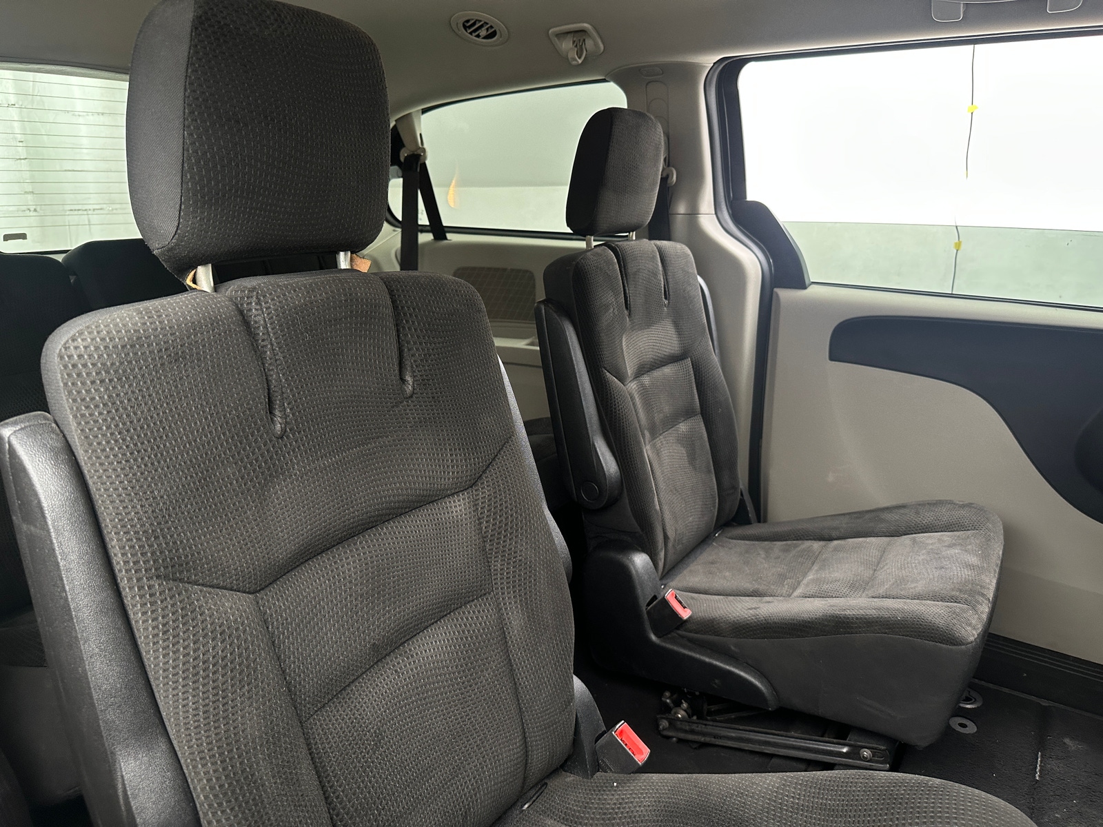 Thumbnail: 2017 Dodge Grand Caravan - 6