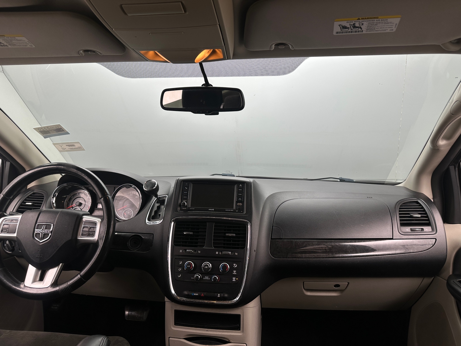 Thumbnail: 2017 Dodge Grand Caravan - 3