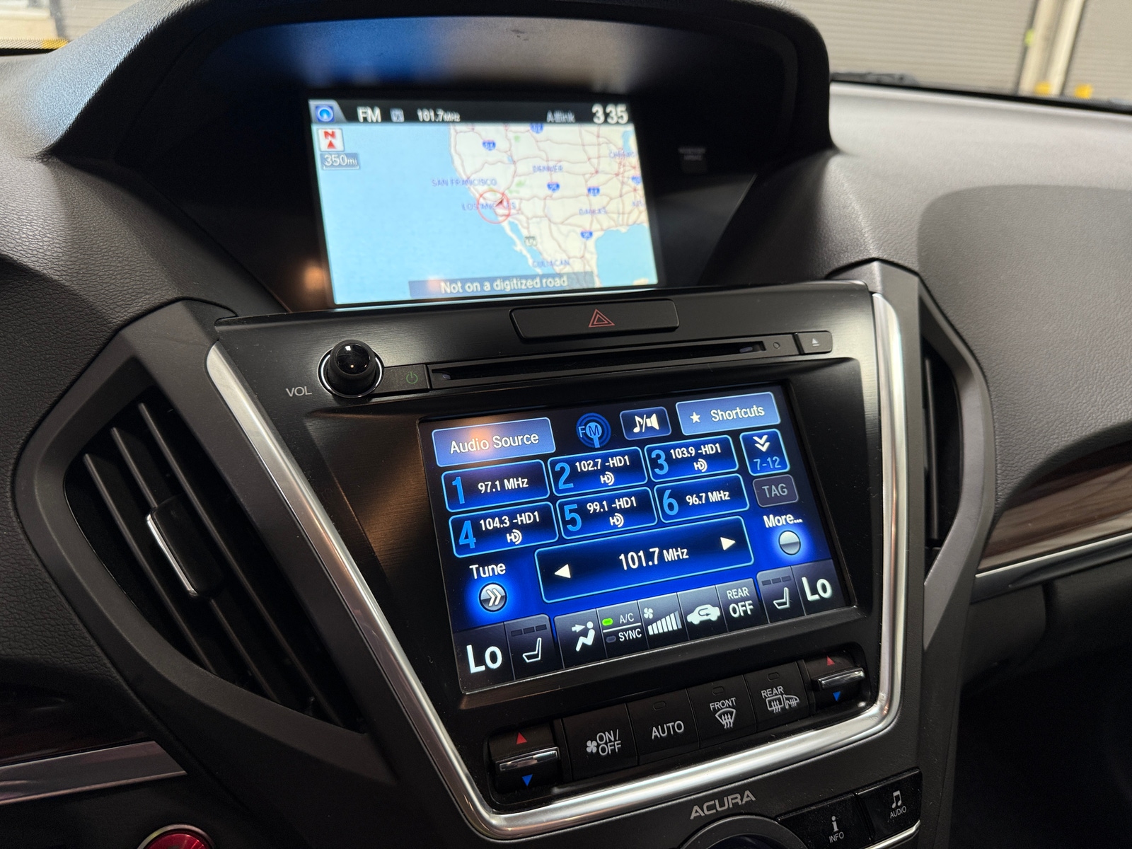 Thumbnail: 2016 Acura MDX - 3