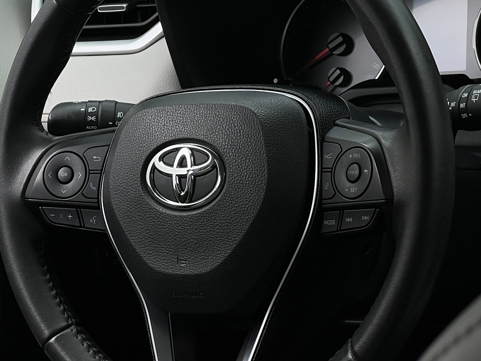 Thumbnail: 2020 Toyota RAV4 - 4
