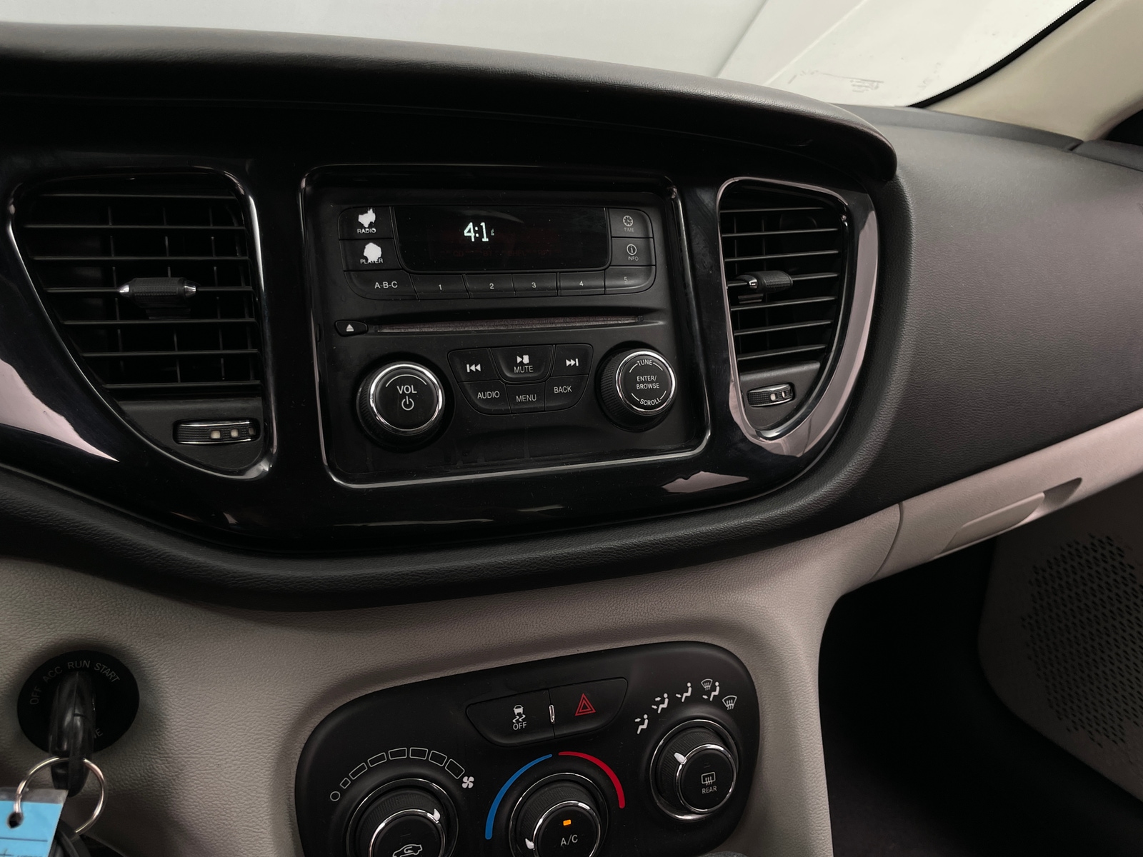 Thumbnail: 2013 Dodge Dart - 4
