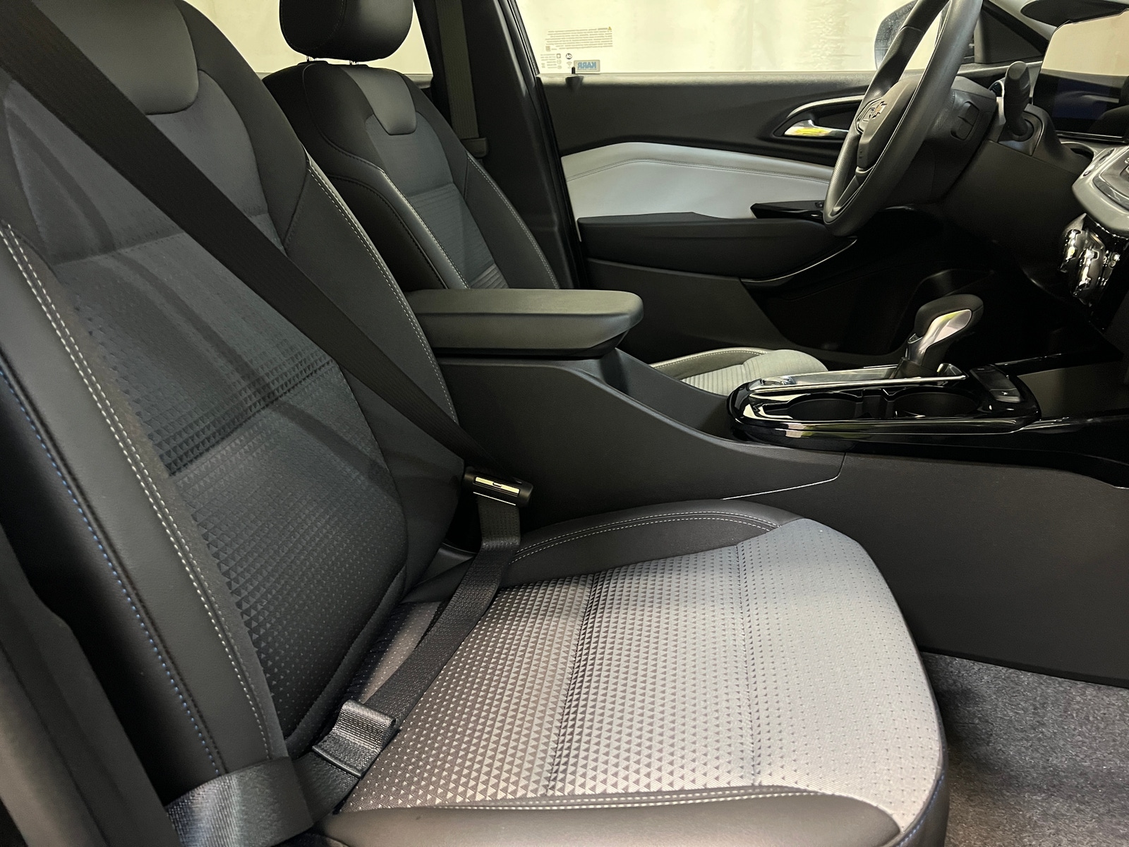 Thumbnail: 2025 Chevrolet Trax - 2