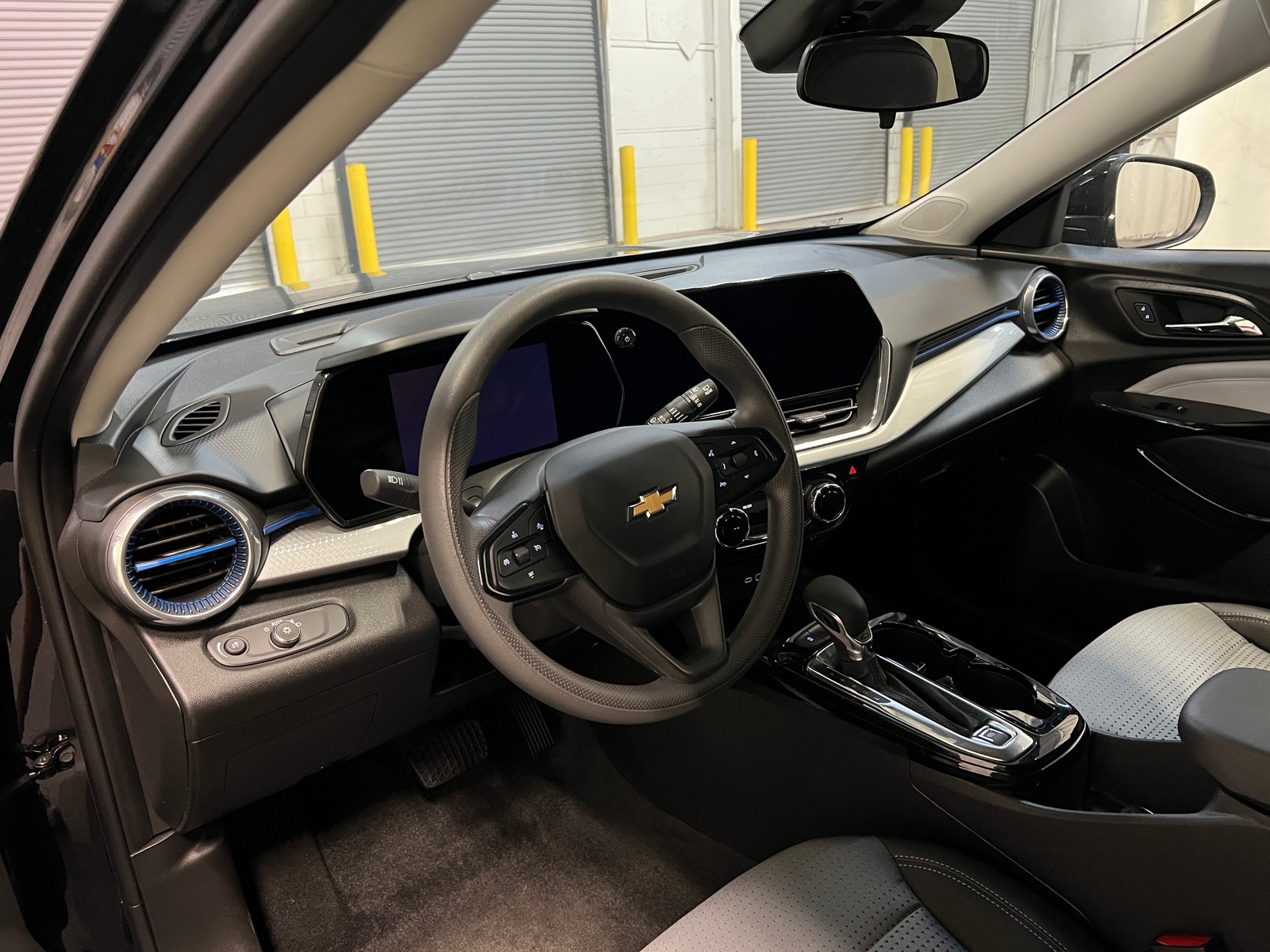 Thumbnail: 2025 Chevrolet Trax - 3