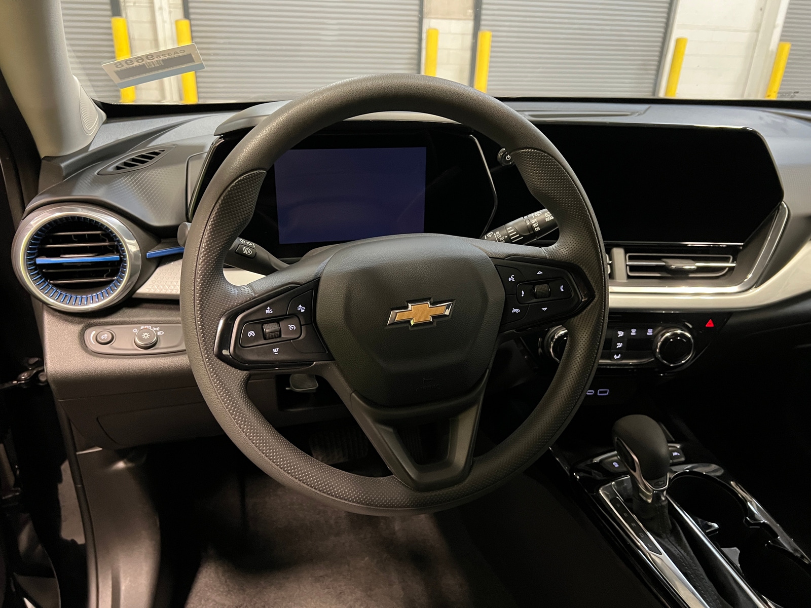 Thumbnail: 2025 Chevrolet Trax - 5