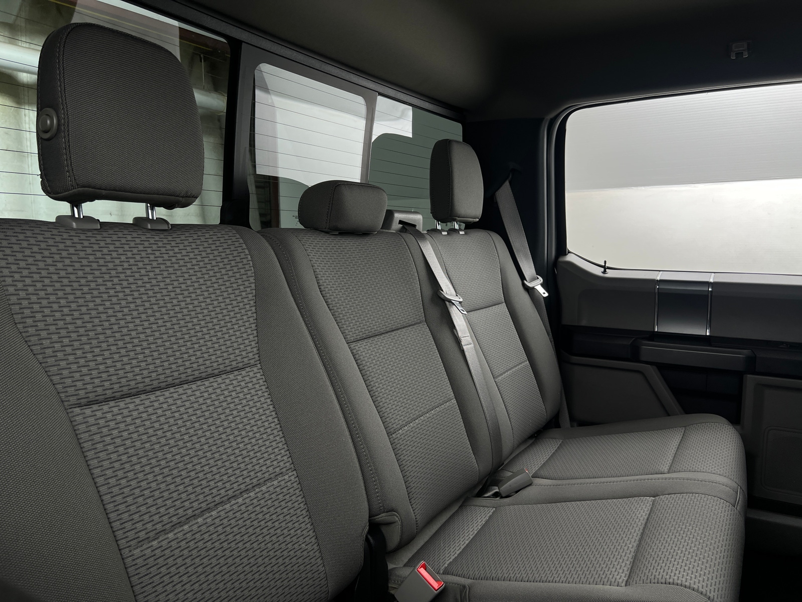 Thumbnail: 2018 Ford Econoline - 6