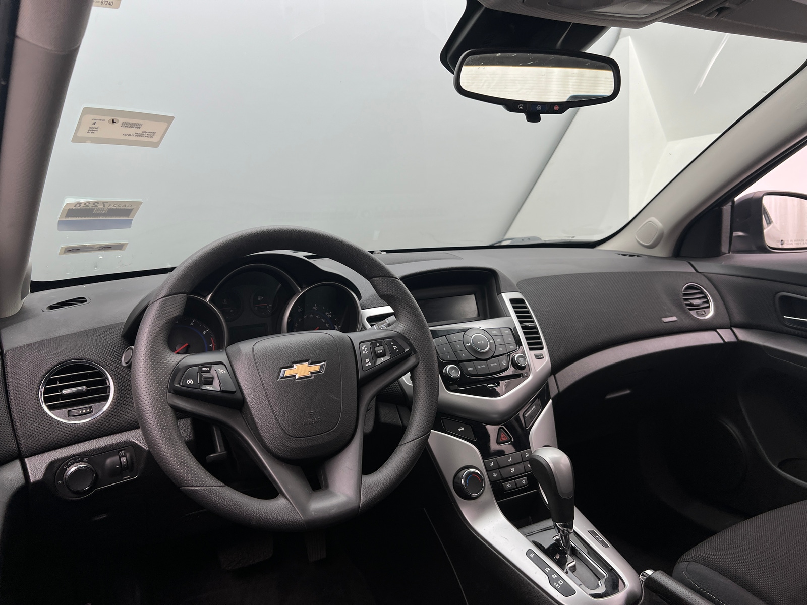 Thumbnail: 2016 Chevrolet Cruze - 3