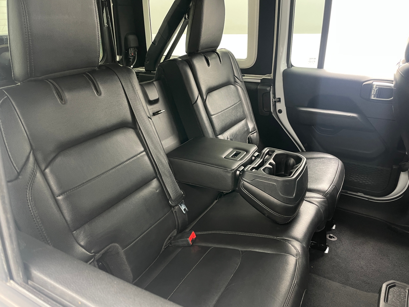 Thumbnail: 2020 Jeep Wrangler - 5