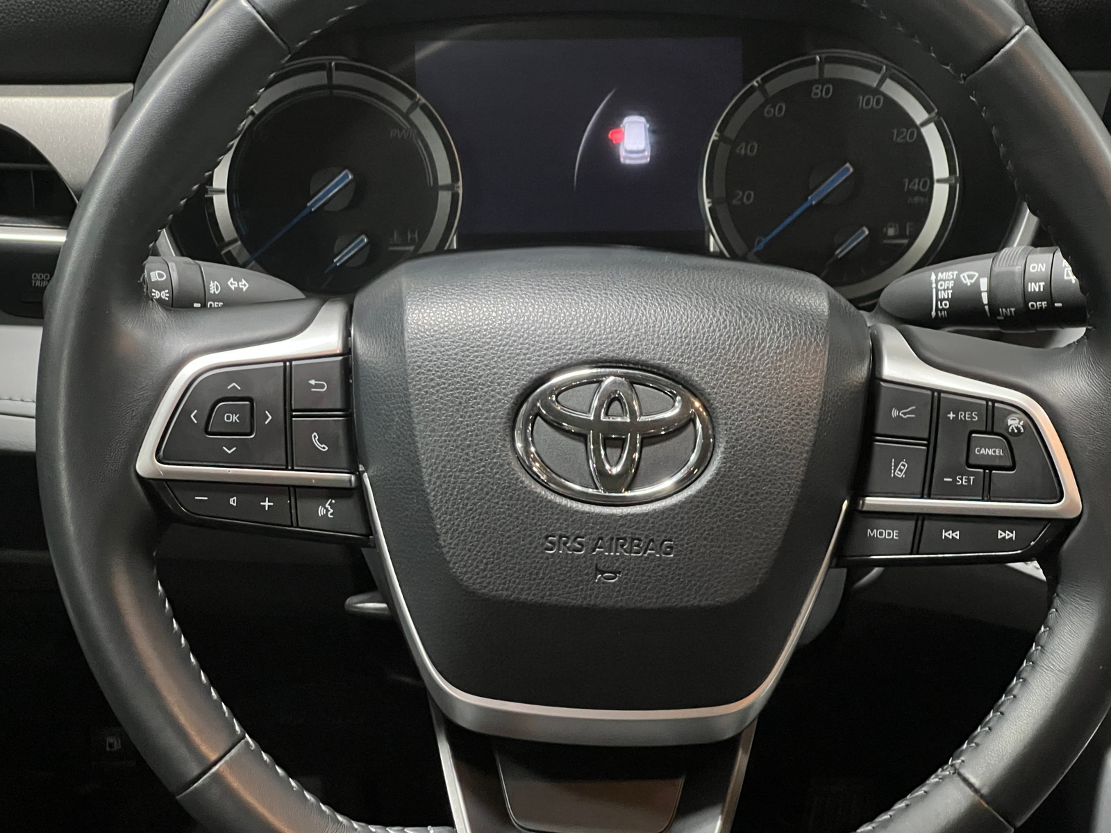 Thumbnail: 2022 Toyota Highlander - 4