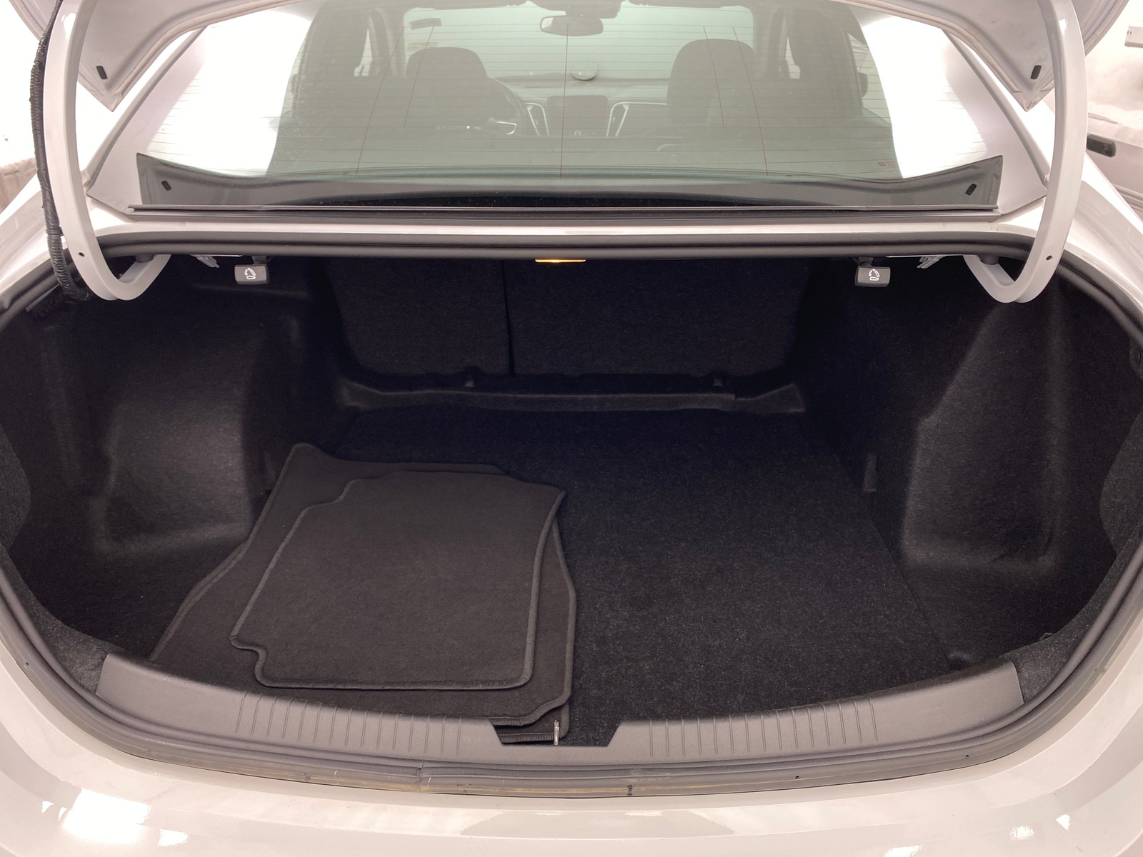 Thumbnail: 2024 Chevrolet Malibu - 7