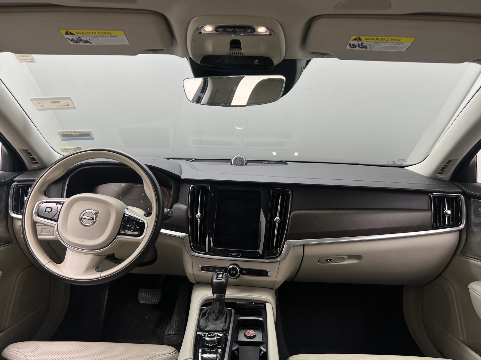 Thumbnail: 2017 Volvo V90 - 2
