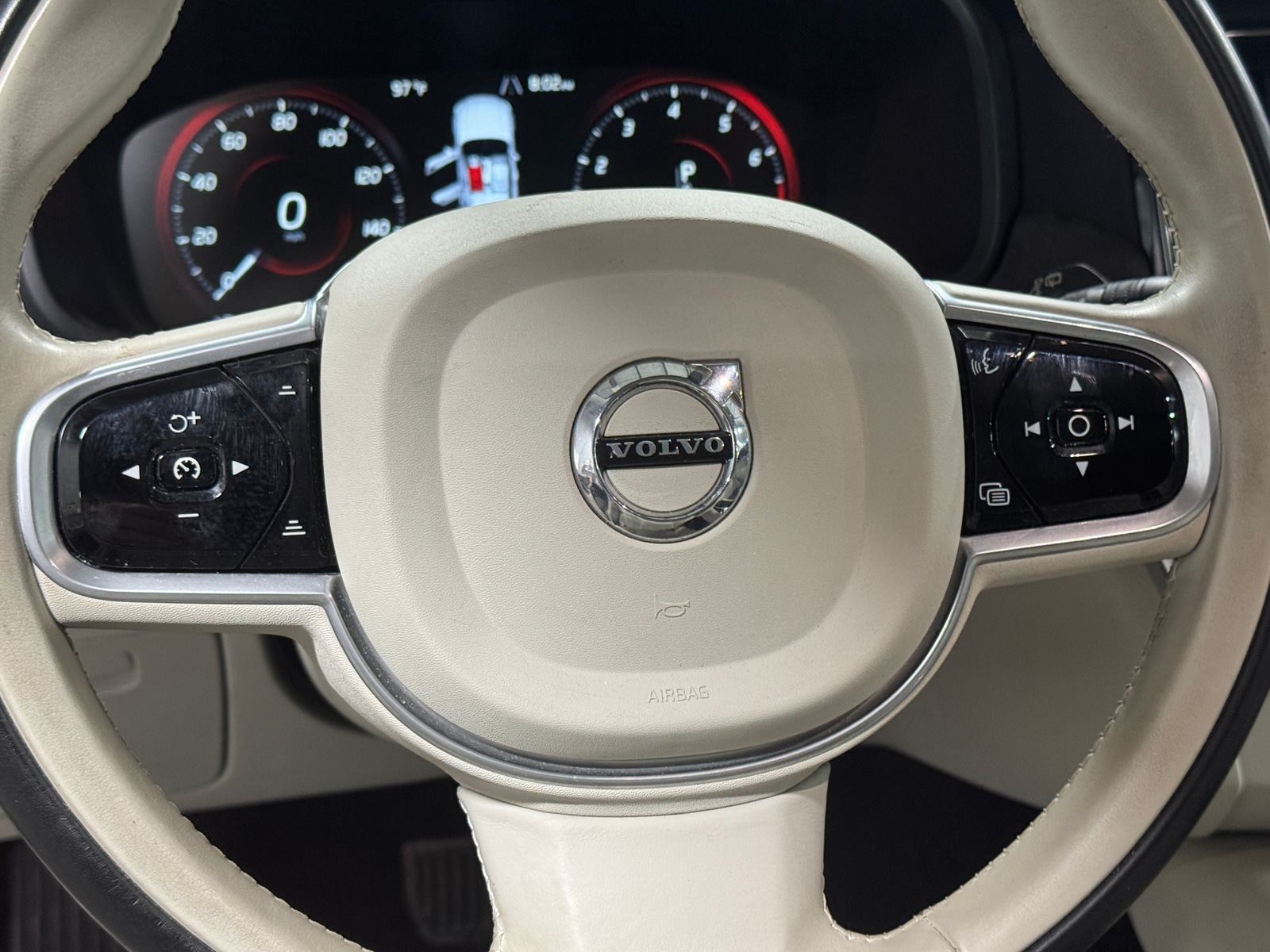 Thumbnail: 2017 Volvo V90 - 4