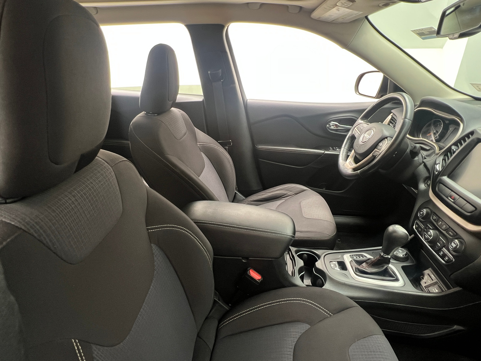 Thumbnail: 2015 Jeep Cherokee - 2