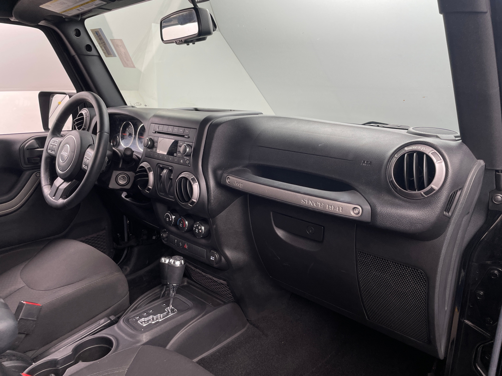 Thumbnail: 2016 Jeep Wrangler - 3