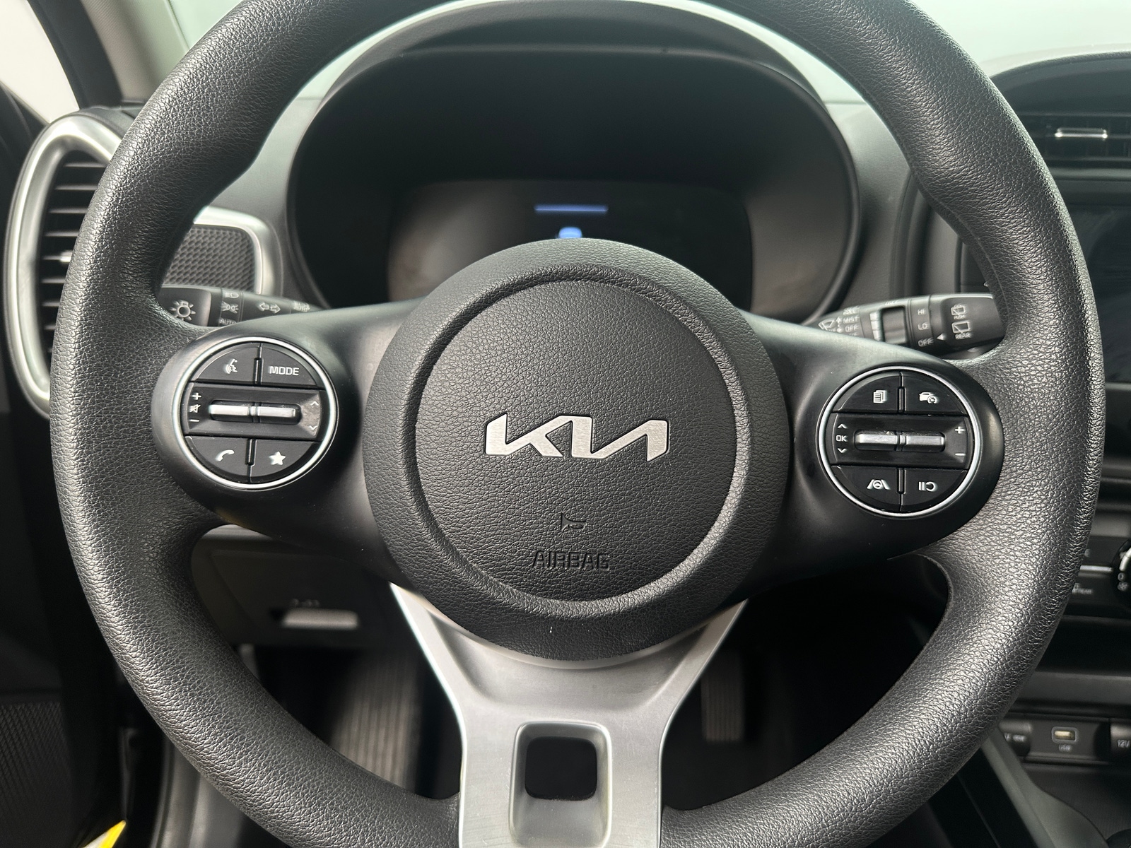Thumbnail: 2023 Kia Soul - 5