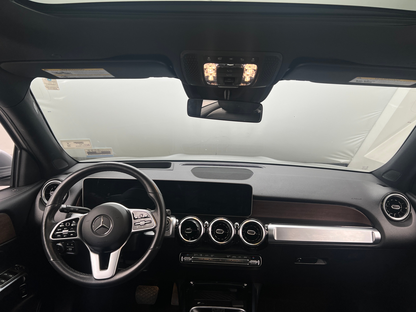 Thumbnail: 2020 Mercedes-Benz GLB - 2